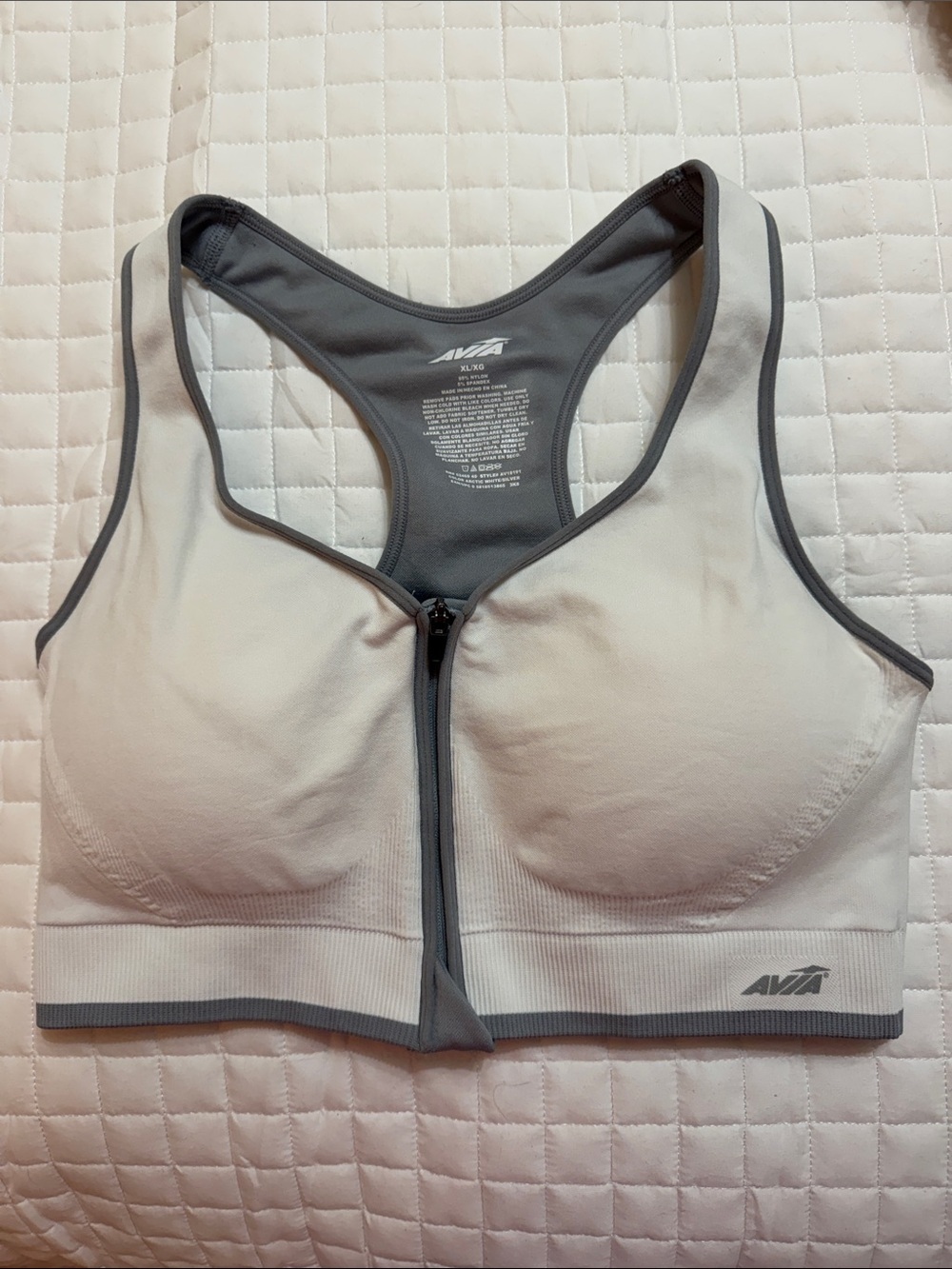 Avia Women's Front Zip Sports Workout Compression Bra in white and gray. Sz XL